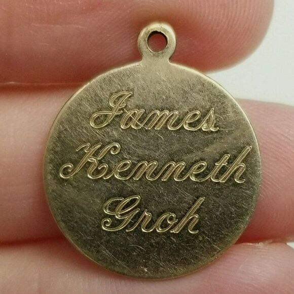 Vintage 10/20/1962 James Kenneth Groh Engraved Medallion Pendant, Gold Tone - Picture 2 of 7